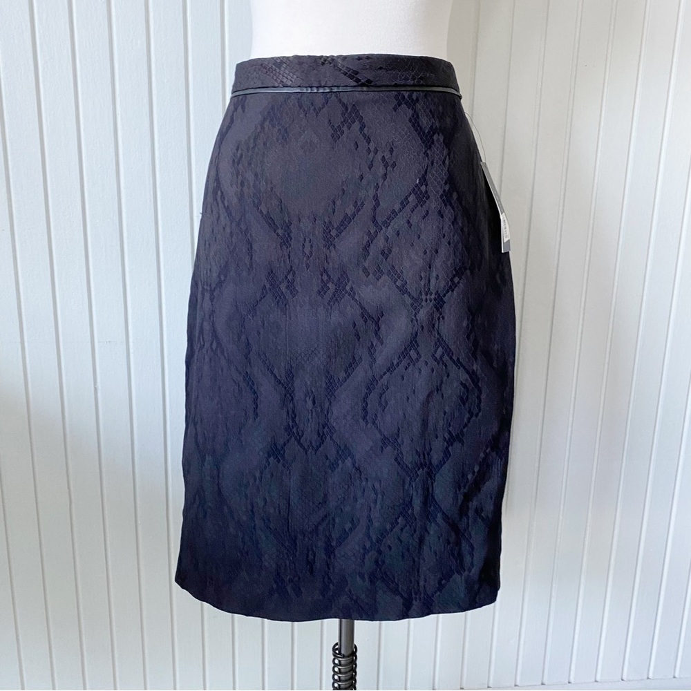 NWT T Tahari Brie Skirt Black Brocade-like Size 12